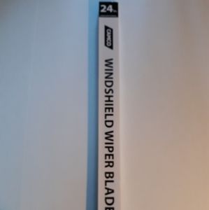 CAMCO 24" Windshield Wiper w/Blade MSRP $15. NIB